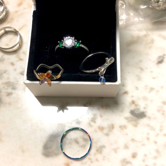 rings - Picture 1 of 5